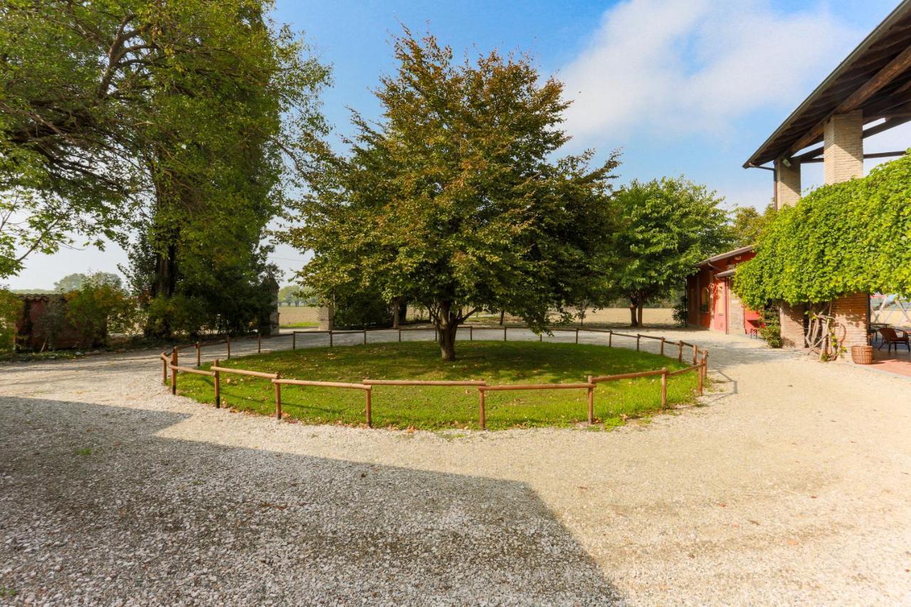 Agriturismo Le Corti Della Gualdana Voghera Exterior foto